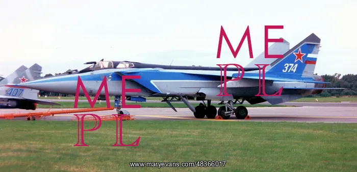 : Mikoyan MiG-31B 374 White : Mikoyan MiG-31B 374 White