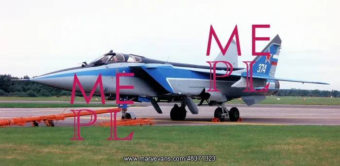 : Mikoyan MiG-31B 374 White : Mikoyan MiG-31B 374 White