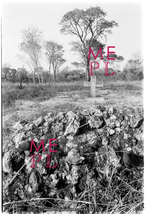 : Miliary graves of FAPLA troops who fell during the : Miliary graves of FAPLA troops who fell during the