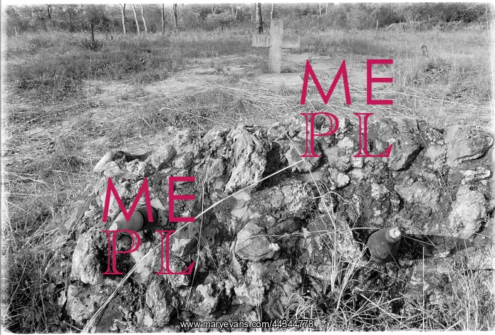 : Miliary graves of FAPLA troops who fell during the : Miliary graves of FAPLA troops who fell during the