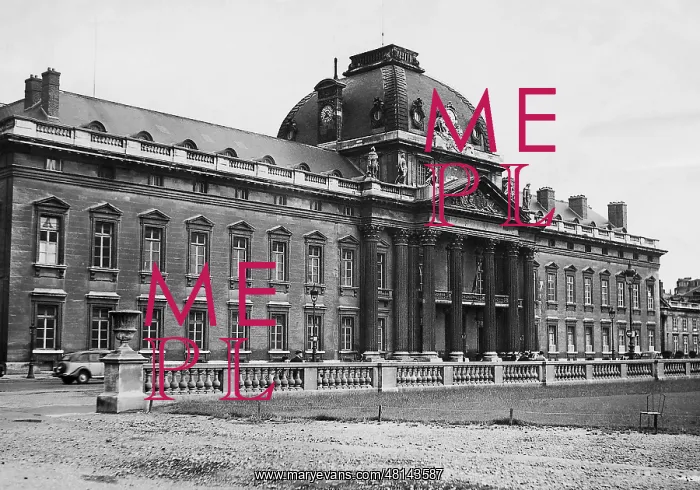 : Military academy in Paris, 1938 : Military academy in Paris, 1938