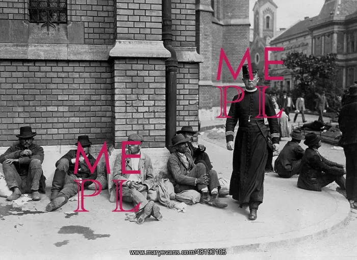 : Military chaplain in Vienna, 1914 : Military chaplain in Vienna, 1914