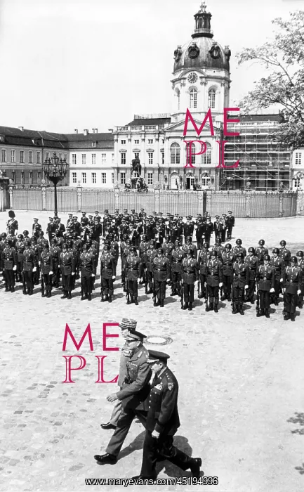 : Military parade on the Armed Forces Day in Berlin : Military parade on the Armed Forces Day in Berlin