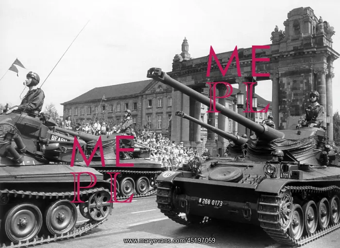 : Military parade on the Armed Forces Day in Berlin : Military parade on the Armed Forces Day in Berlin