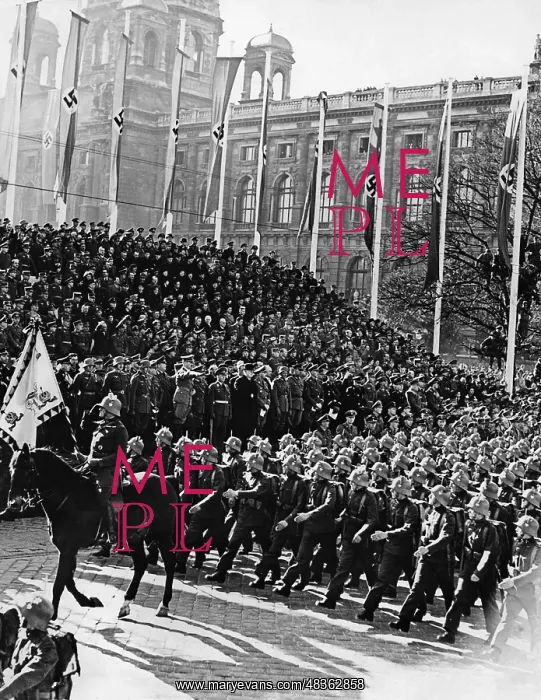 : Military parade on the Heldenplatz, 1938 : Military parade on the Heldenplatz, 1938