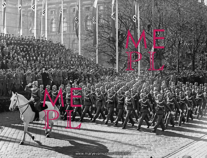 : Military parade on the Heldenplatz, 1938 : Military parade on the Heldenplatz, 1938
