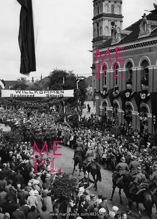 : Military parade in Neustrelitz, 1935 : Military parade in Neustrelitz, 1935