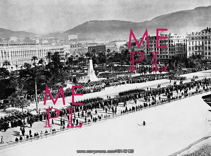 : Military parade in Nice, 1932 : Military parade in Nice, 1932
