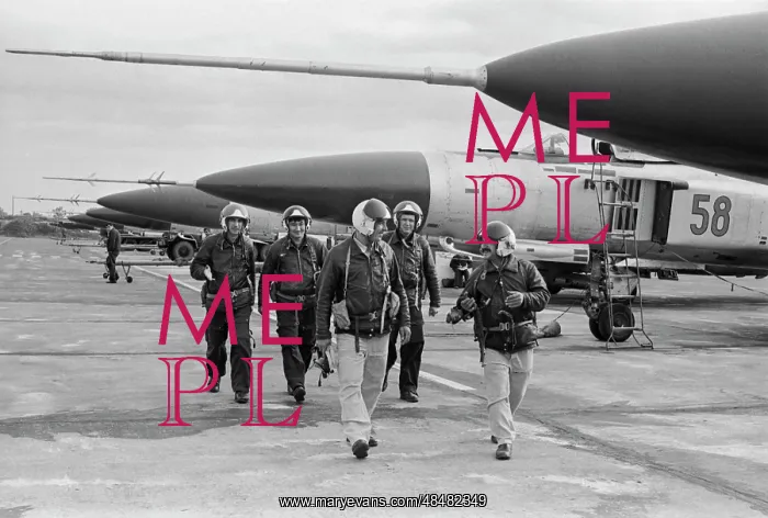 : Military pilots : Military pilots