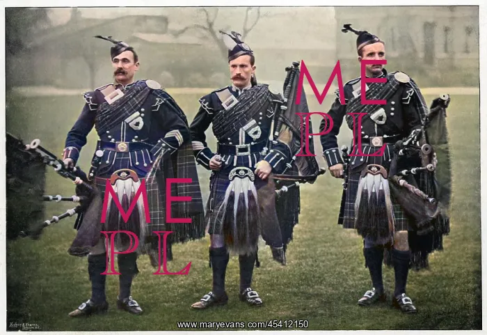 : MILITARY / SCOTS GUARDS : MILITARY / SCOTS GUARDS