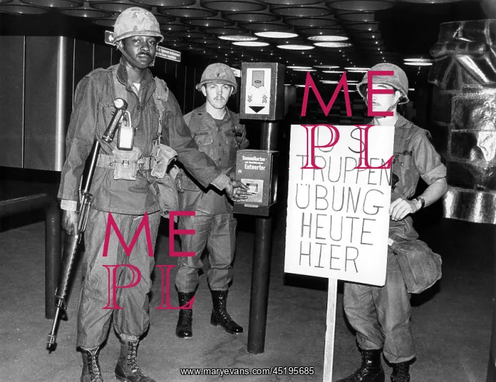 : Military training of the US army in the underground of Berli : Military training of the US army in the underground of Berli