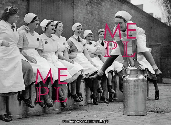 : Milkmaids leaping : Milkmaids leaping
