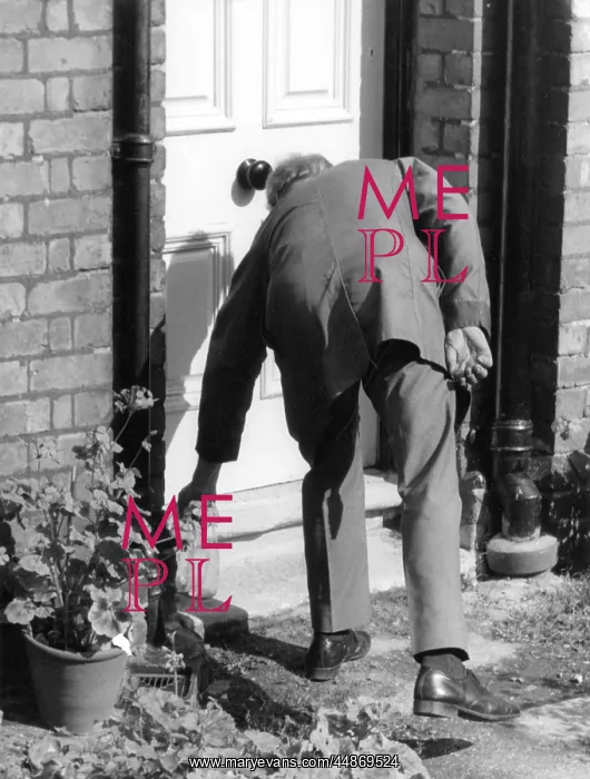 : MILKMAN COLLECTS EMPTY : MILKMAN COLLECTS EMPTY