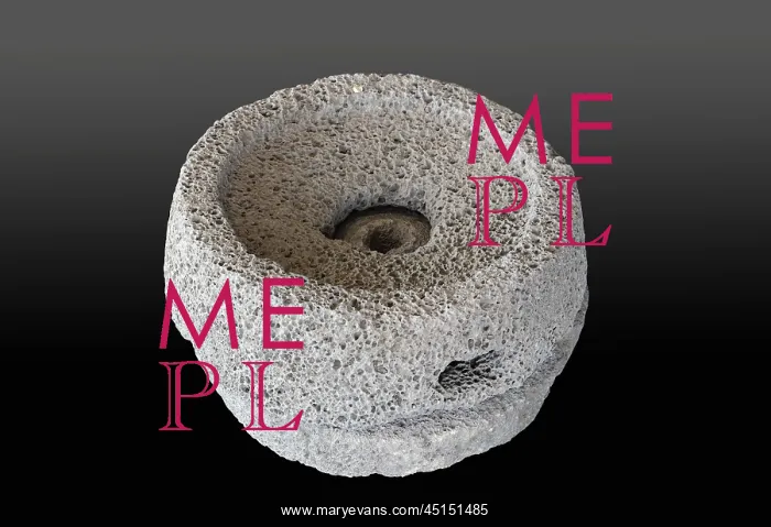 : Millstone, Musee Archeologique de la Bataille : Millstone, Musee Archeologique de la Bataille