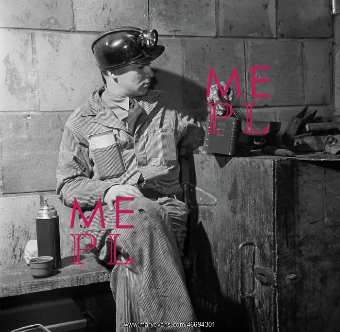: Miner - Man - Occupations - Lunch : Miner - Man - Occupations - Lunch