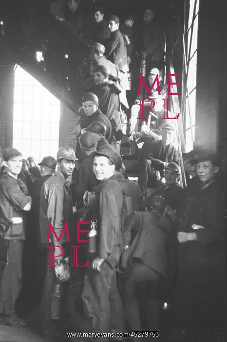 : Miners in coal mine : Miners in coal mine