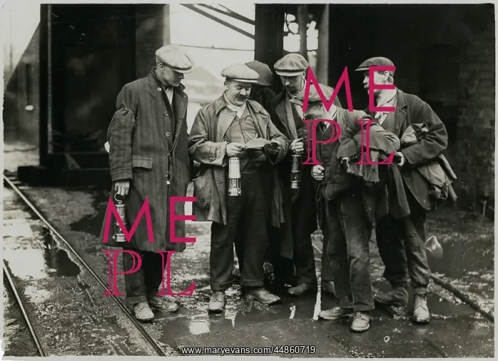 : MINERS & LAMPS : MINERS & LAMPS