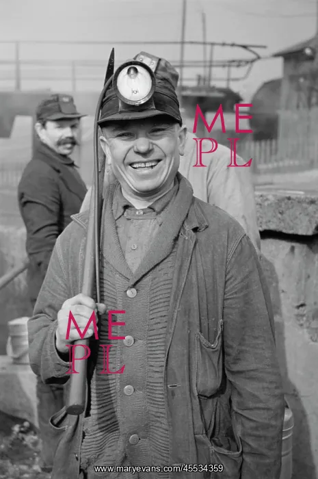 : Miners - Occupations - Workers - Men - Historical : Miners - Occupations - Workers - Men - Historical