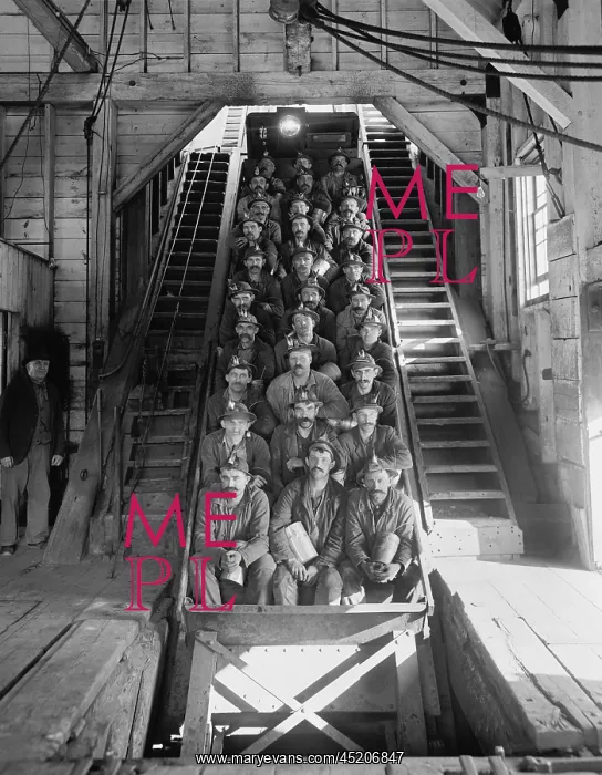 : Miners in an open tram at the Calumet and ? : Miners in an open tram at the Calumet and ?
