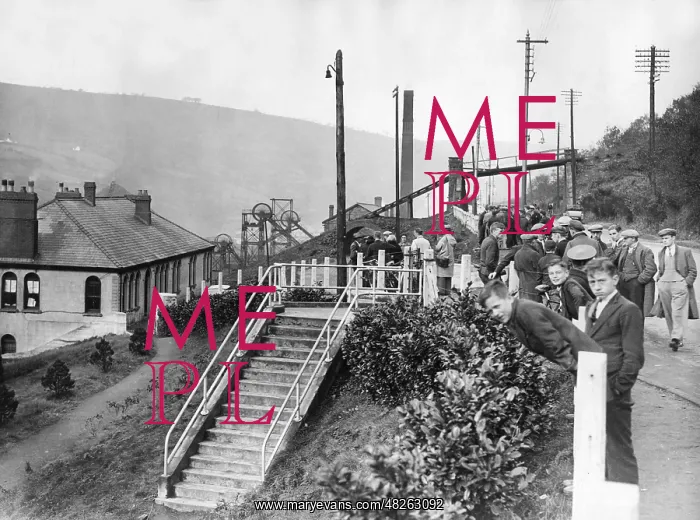 : Miners strike in Wales, 1935 : Miners strike in Wales, 1935