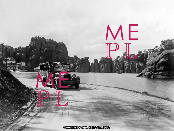 : Minibus at the Black Hills, 1927 : Minibus at the Black Hills, 1927