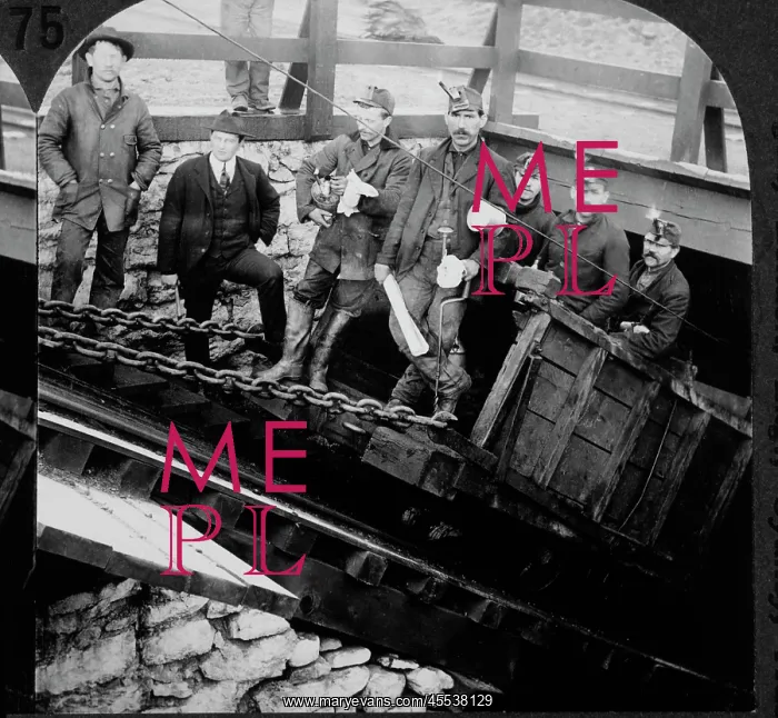 : Mining - Workers - Industry - Historical - Labor : Mining - Workers - Industry - Historical - Labor