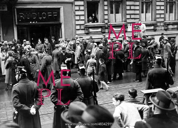 : In front of the ministerial polling station, 1932 : In front of the ministerial polling station, 1932