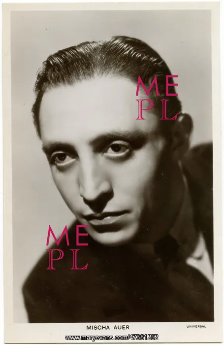  : Mischa Auer