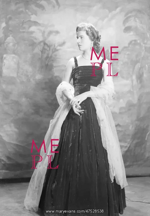  : Miss Bohn