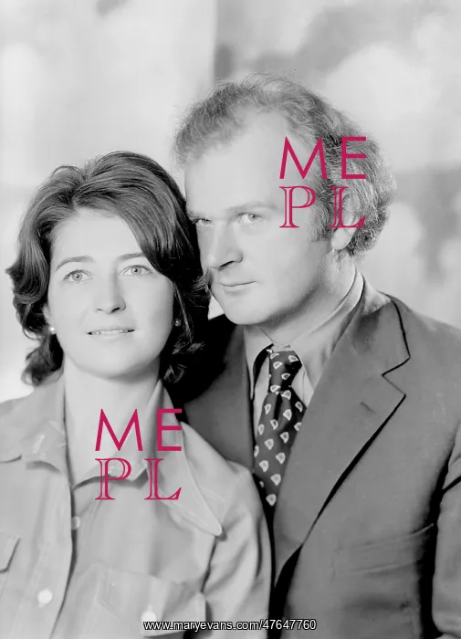  : Miss Cornish-Bowden and Mr Brian Kealy
