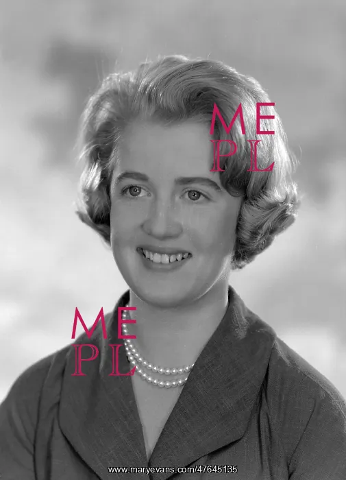  : Miss D H G Moncrieff
