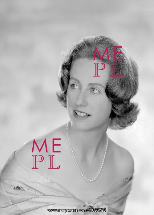  : Miss Deirdre Handcock