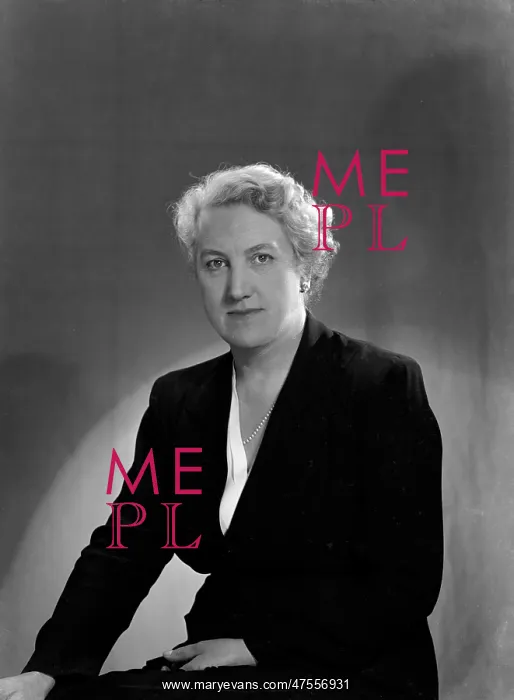  : Miss Eleanor Knowles