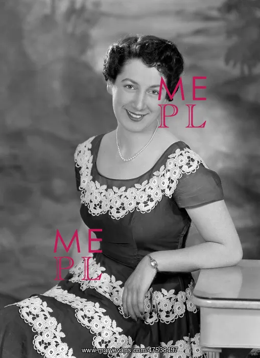  : Miss Falk