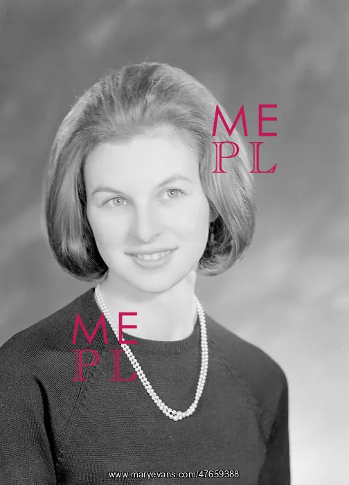  : Miss Gillian Hughes Thomas