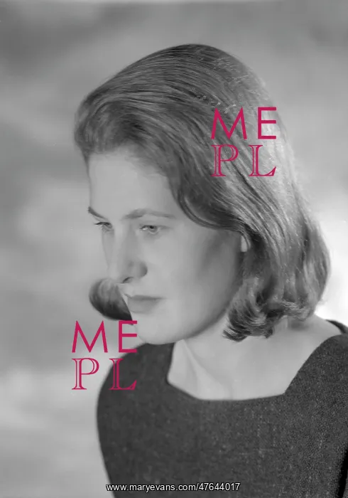 : Miss Gillian Sinclair