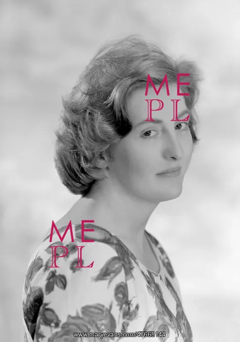  : Miss Hazel Unsnach
