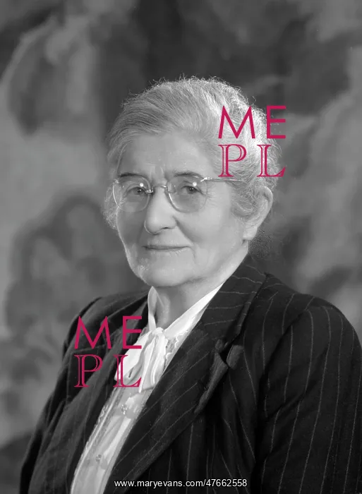  : Miss Helen Carr