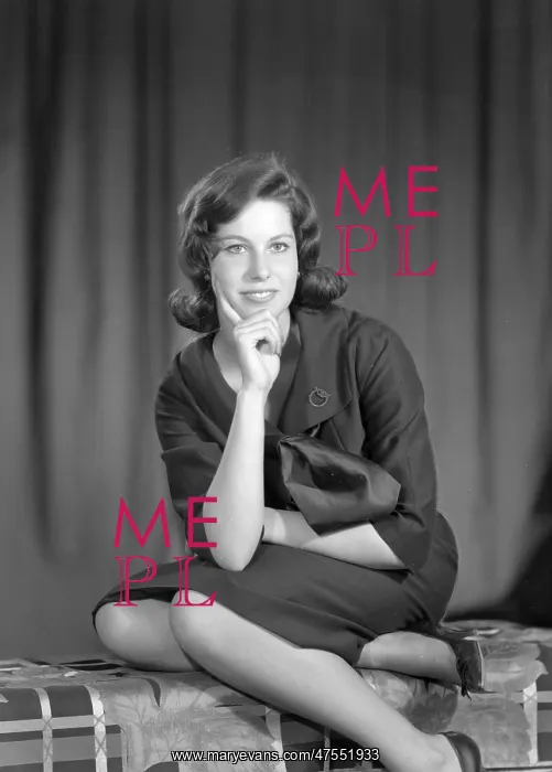 : Miss Honor MacDougal