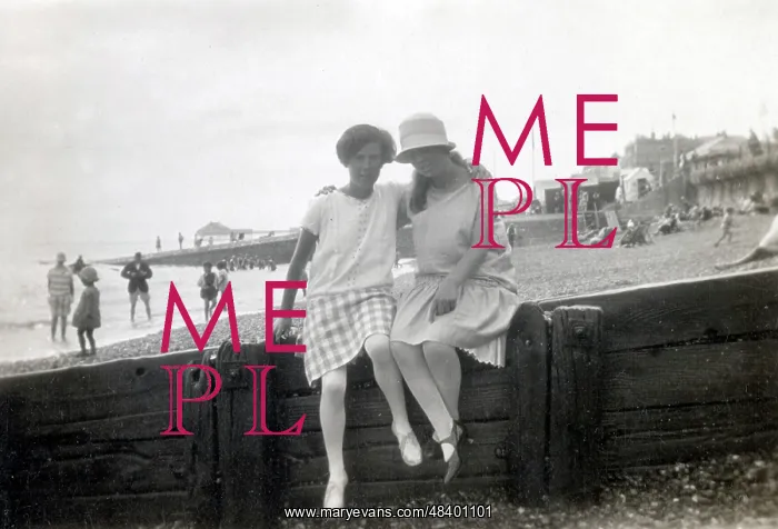 : Miss Hore and friend at St Leonards