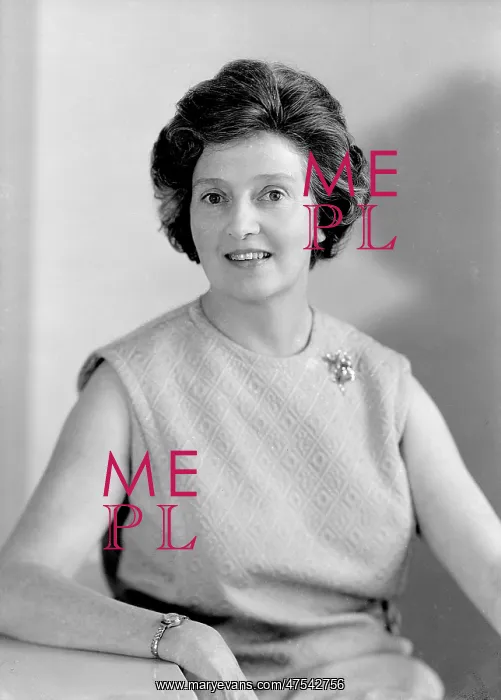  : Miss I. V. Lightfoot