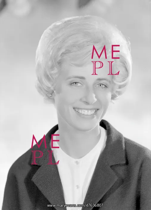  : Miss Jean Hutchinson