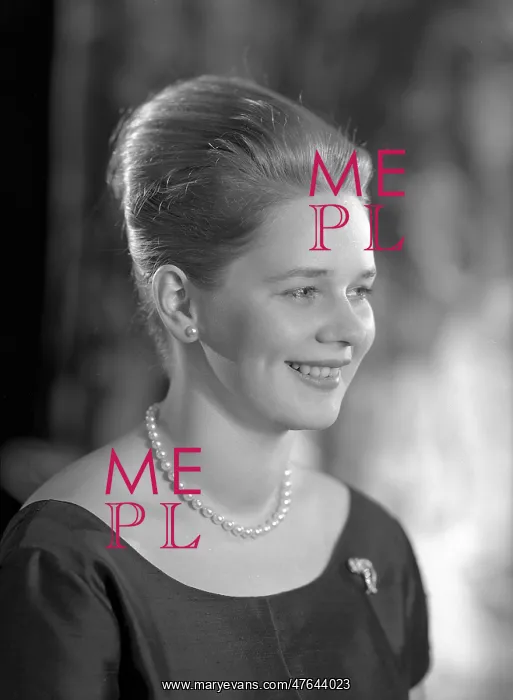  : Miss Jocelyn Beale