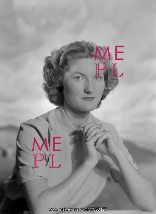  : Miss Julia Bowles