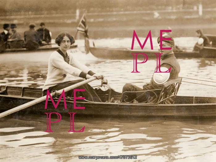 : Miss Lucy Pocock, sculling champion : Miss Lucy Pocock, sculling champion