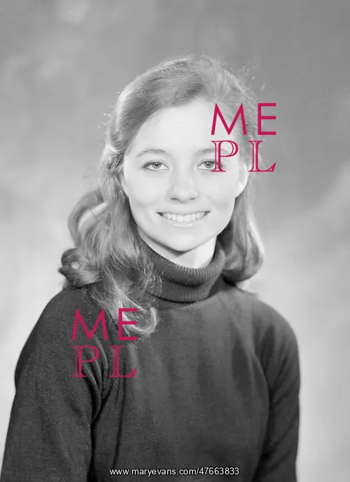  : Miss M A Chisholm