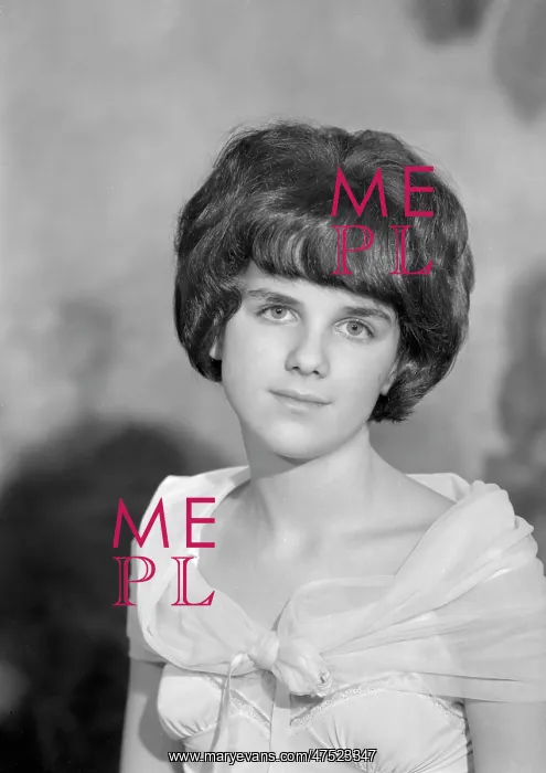  : Miss Maxine Bernstein