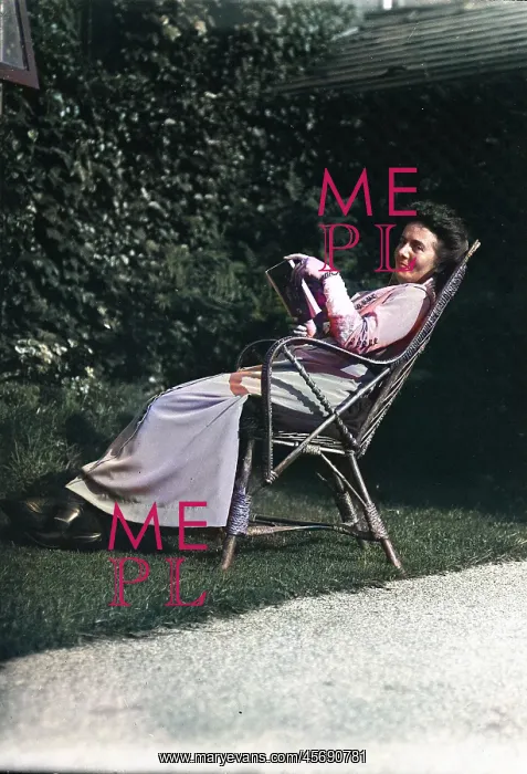 : Miss Nash in the garden : Miss Nash in the garden