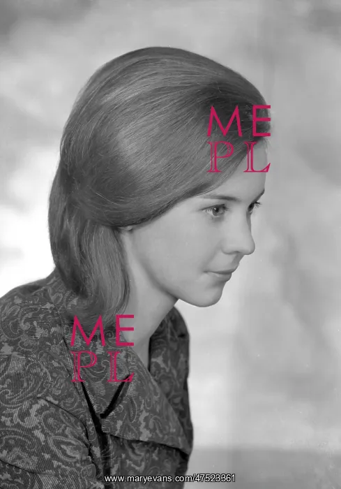  : Miss Nicola Griffiths