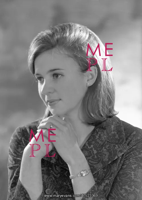  : Miss Nicola Griffiths
